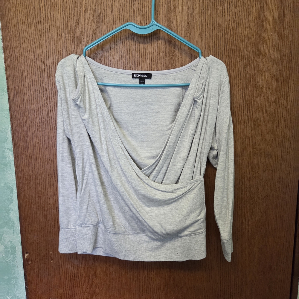 🟡Express Cold Shoulder Top🟡